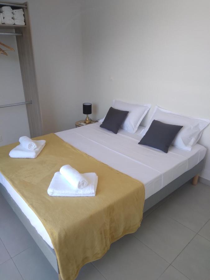 Le Yuka Apartment Saint-Francois  Ngoại thất bức ảnh